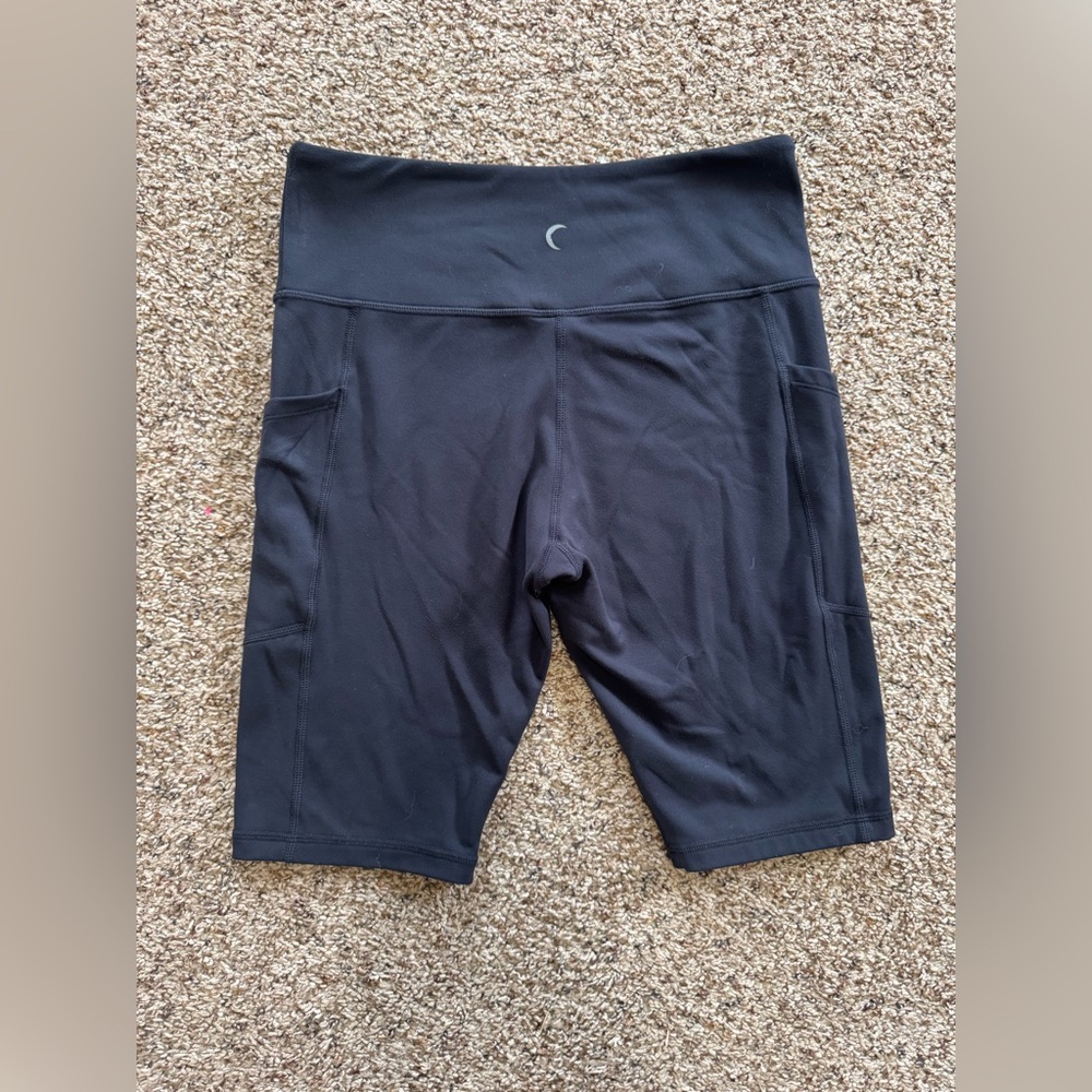 ZYIA Black High-Waist Bike Shorts with Side Pockets